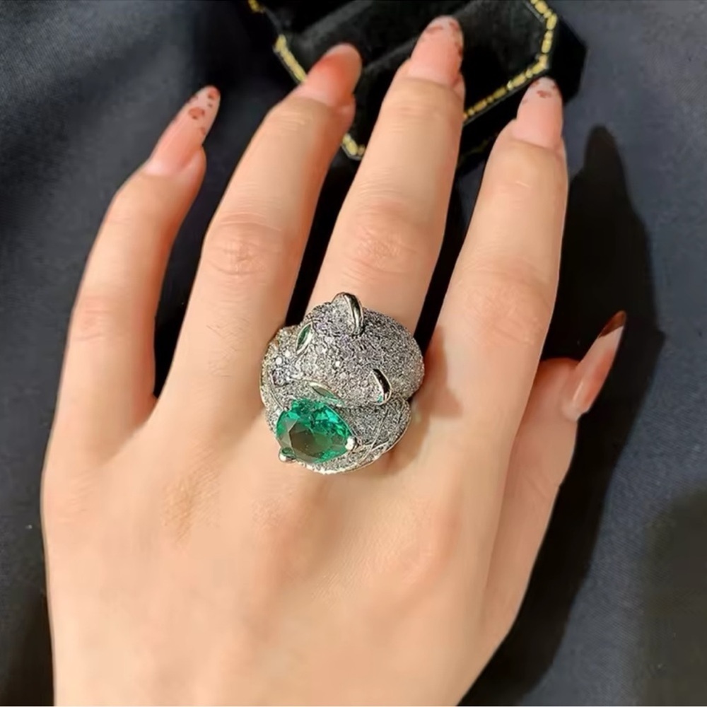 Panthere Diamond Green Crystal Silver Ring - Picture 4 of 7